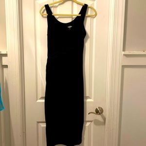 Sleeveless midi maternity dress